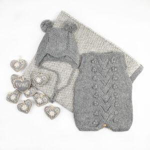 Baby romper and bonnet