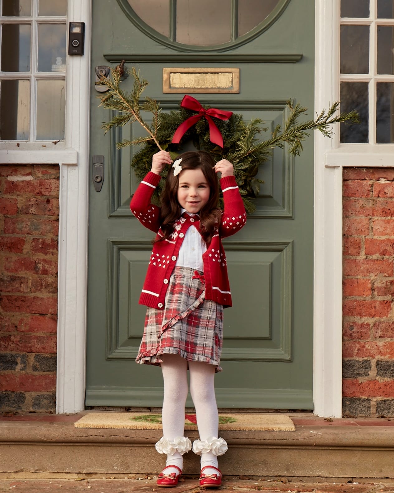 girls christmas outfit on model