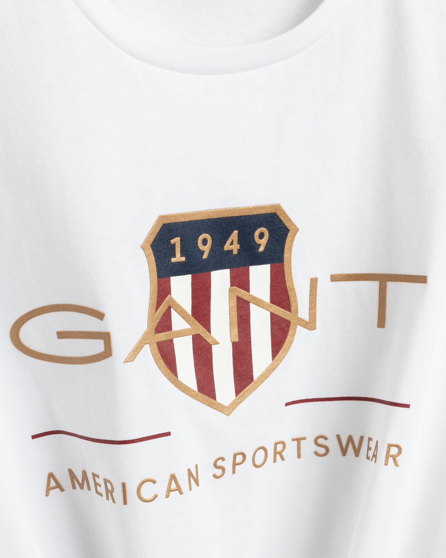 gant boys white tshirt with stripes logo close up