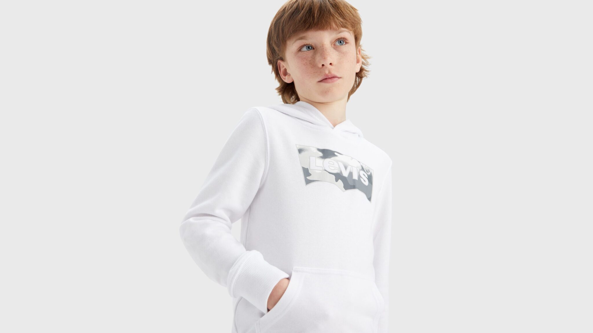 Levi's kids white hoodie on model