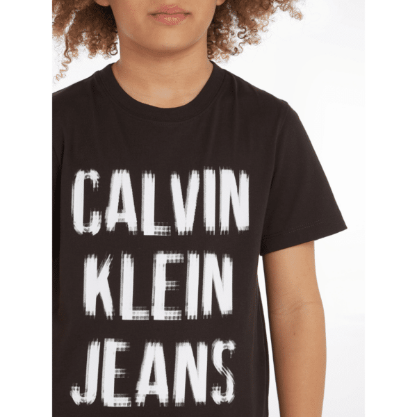 calvin klein jeans black tshirt on model