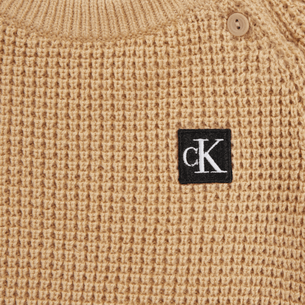 CK baby camel waffle tuck knitted set logo close up